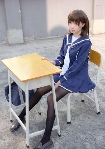 男生女生向前冲2024