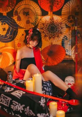 裙子里的怪兽