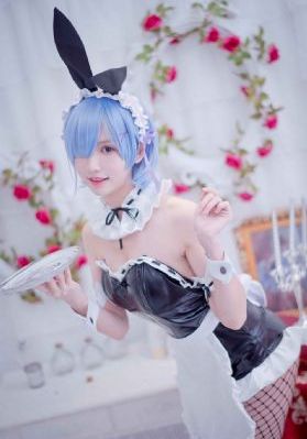三岛奈津子