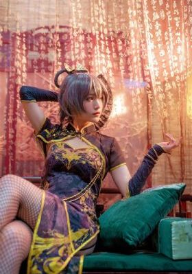 小媳妇看电视剧