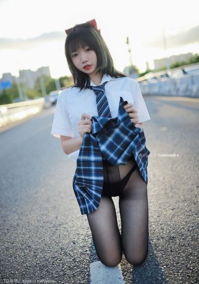 老板秘书的激情bd中字韩国